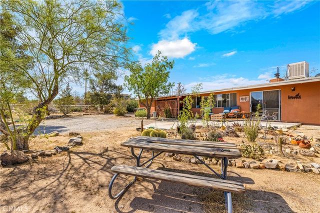 56011 Mira Street, Yucca Valley, CA 92284