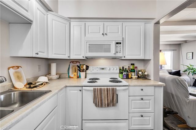 56011 Mira Street, Yucca Valley, CA 92284