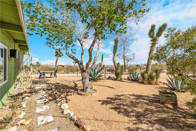 56011 Mira Street, Yucca Valley, CA 92284
