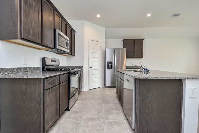 7519 Fierce Friesian Lane, Rosharon, TX 77583