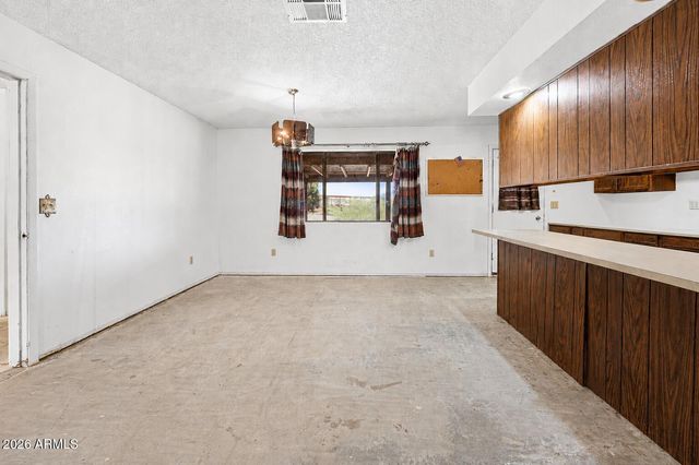 535 S LOS ALTOS Drive, Wickenburg, AZ 85390