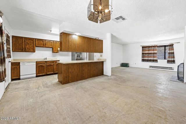535 S LOS ALTOS Drive, Wickenburg, AZ 85390