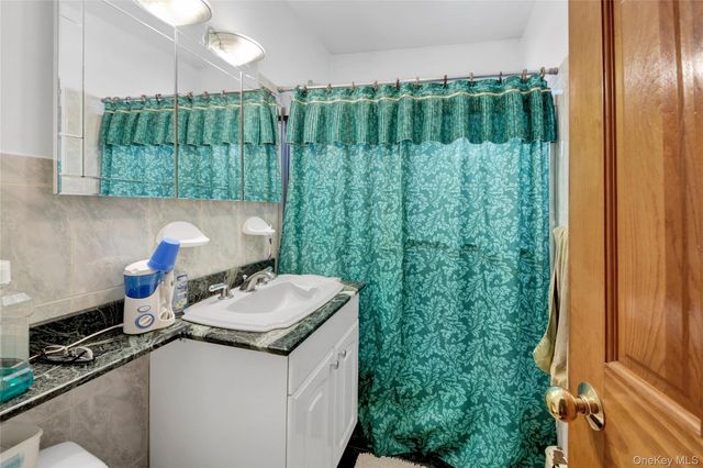 419 Turneur Avenue, Bronx, NY 10473