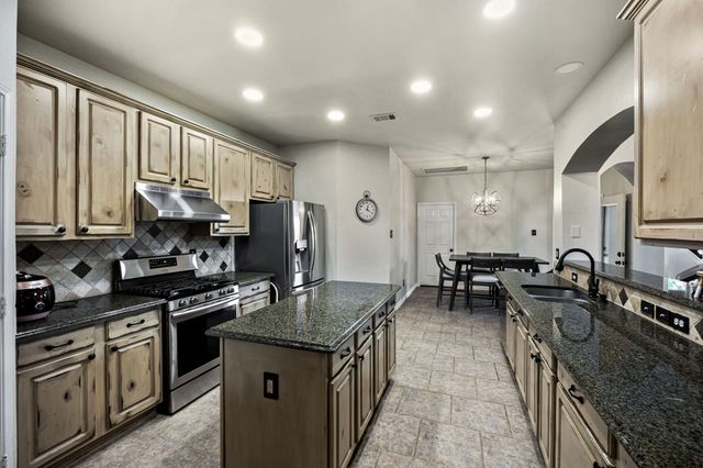 8302 Tanglerose Drive, Frisco, TX 75033
