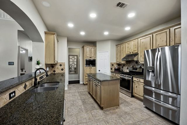 8302 Tanglerose Drive, Frisco, TX 75033