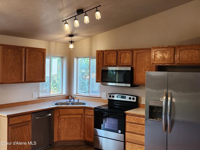 240 W Navaho Ave, Post Falls, ID 83854