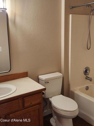 240 W Navaho Ave, Post Falls, ID 83854