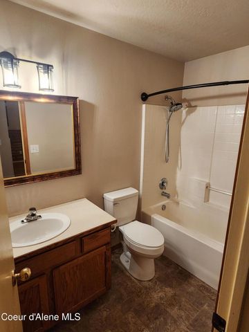 240 W Navaho Ave, Post Falls, ID 83854