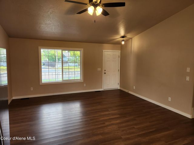 240 W Navaho Ave, Post Falls, ID 83854