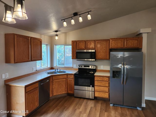 240 W Navaho Ave, Post Falls, ID 83854