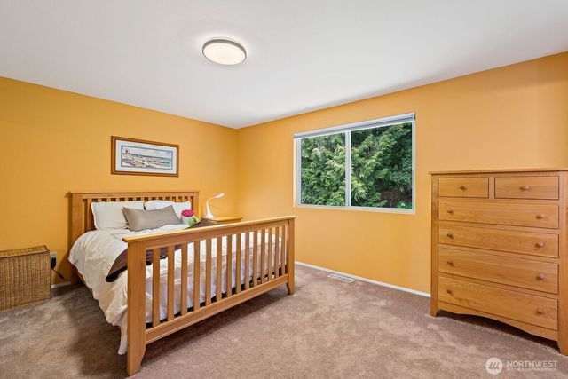 17117 NE 84th Street, Redmond, WA 98052