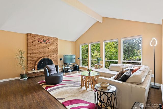 17117 NE 84th Street, Redmond, WA 98052