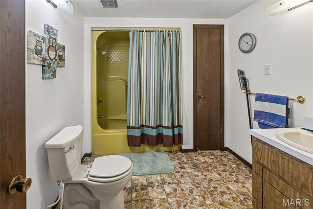 2006 Maple Tree Lane, Sauget, IL 62206