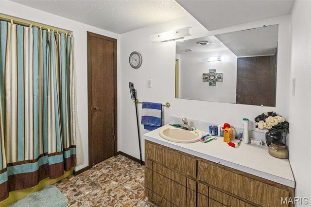 2006 Maple Tree Lane, Sauget, IL 62206