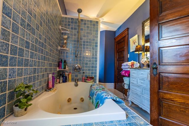 1709 Oak Street, Parkersburg, WV 26101