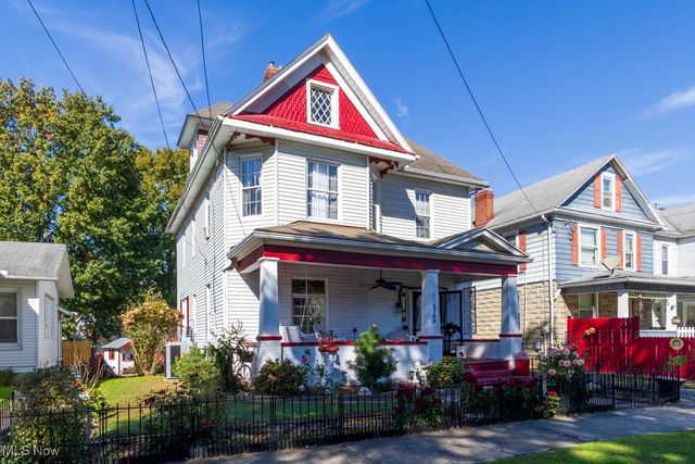 1709 Oak Street, Parkersburg, WV 26101