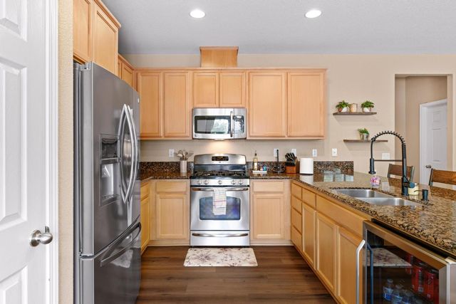 15901 Four Corners Ct, Lathrop, CA 95330