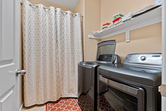 15901 Four Corners Ct, Lathrop, CA 95330