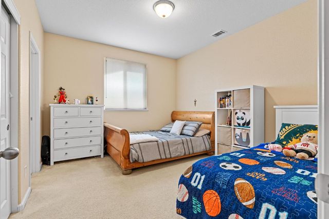 15901 Four Corners Ct, Lathrop, CA 95330