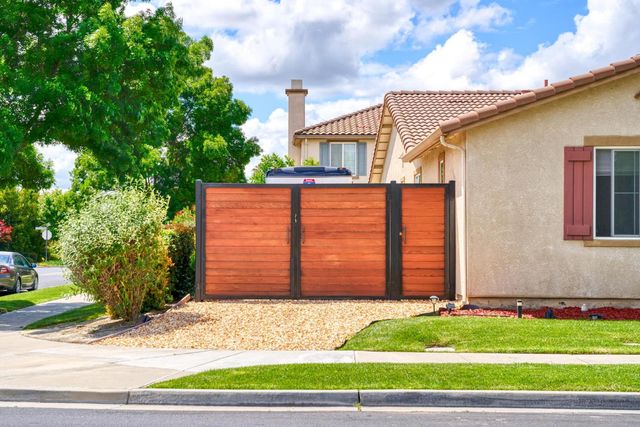 15901 Four Corners Ct, Lathrop, CA 95330