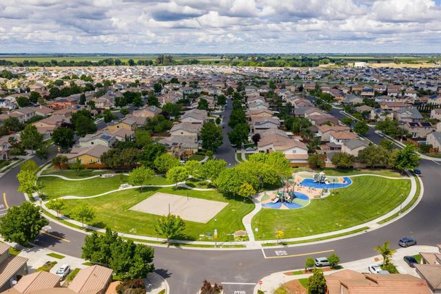 15901 Four Corners Ct, Lathrop, CA 95330