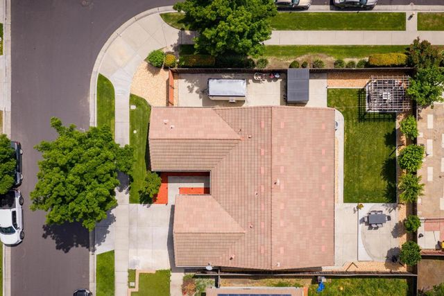 15901 Four Corners Ct, Lathrop, CA 95330