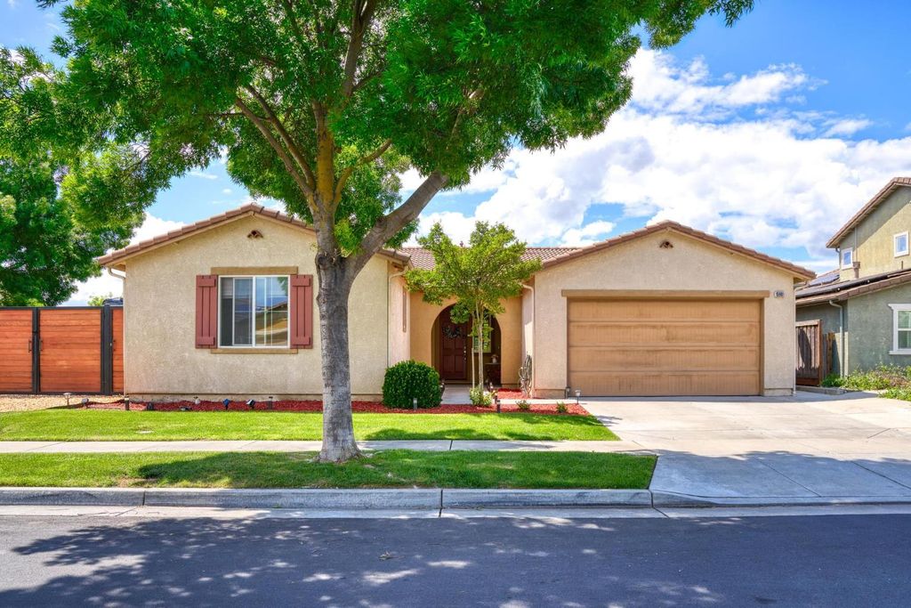 15901 Four Corners Ct, Lathrop, CA 95330