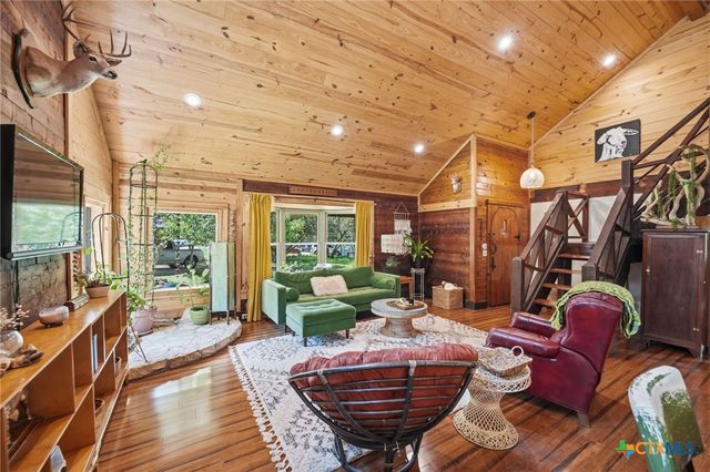 117 Roundup Drive, Wimberley, TX 78676