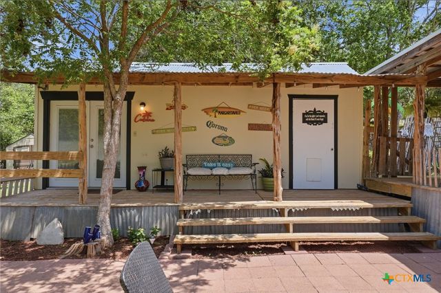 117 Roundup Drive, Wimberley, TX 78676