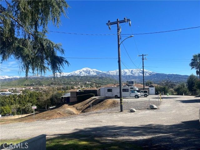 12184 Gladys, Yucaipa, CA 92399