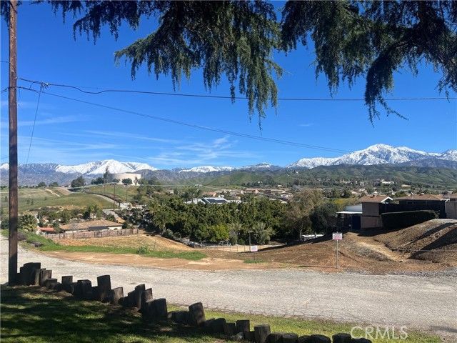 12184 Gladys, Yucaipa, CA 92399