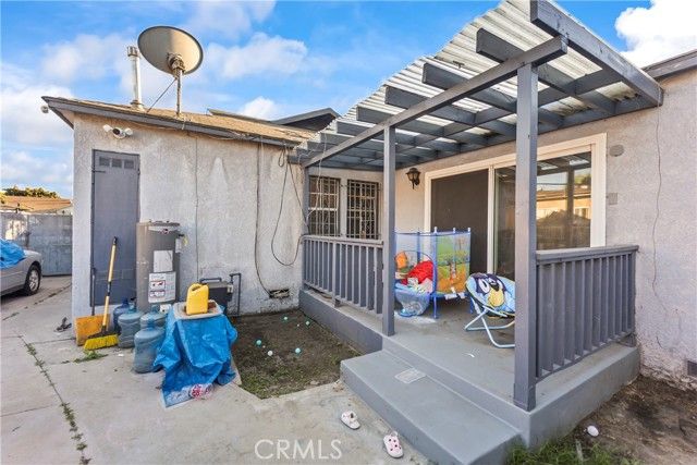 3165 Oakwood Avenue, Lynwood, CA 90262