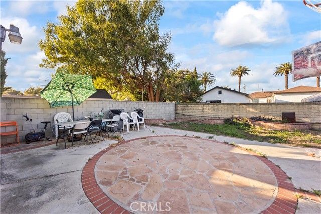 3165 Oakwood Avenue, Lynwood, CA 90262