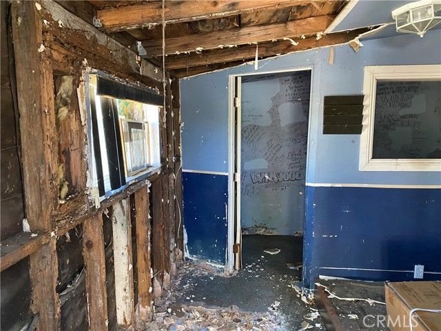 3165 Oakwood Avenue, Lynwood, CA 90262