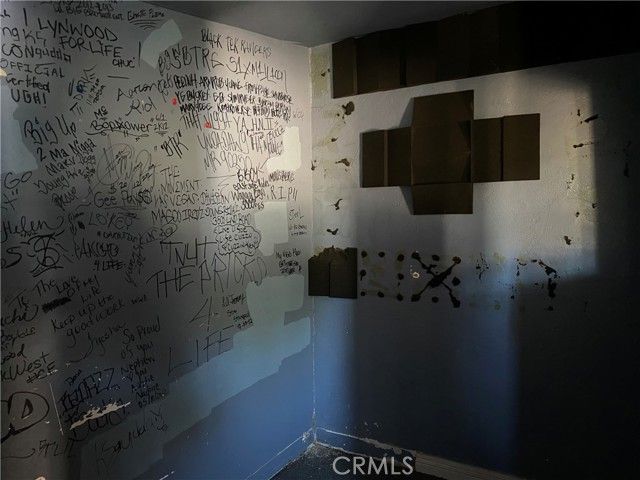 3165 Oakwood Avenue, Lynwood, CA 90262