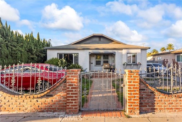 3165 Oakwood Avenue, Lynwood, CA 90262