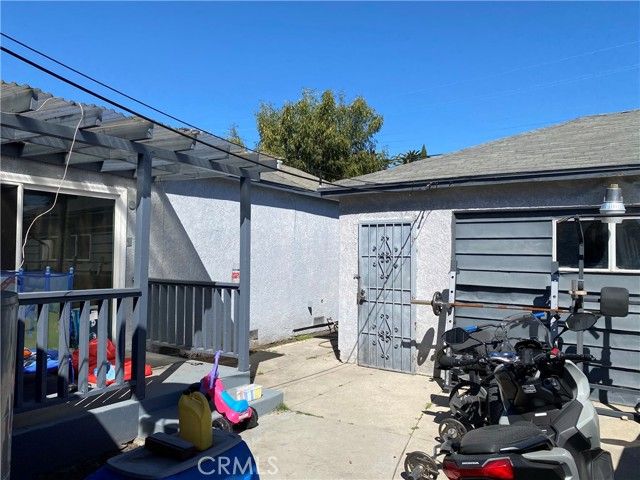 3165 Oakwood Avenue, Lynwood, CA 90262