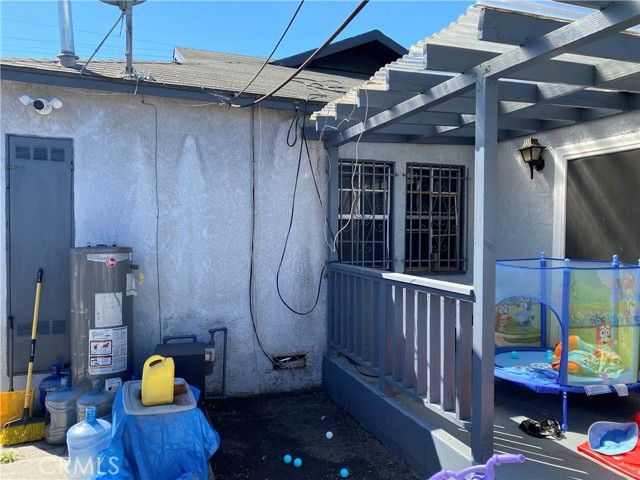 3165 Oakwood Avenue, Lynwood, CA 90262