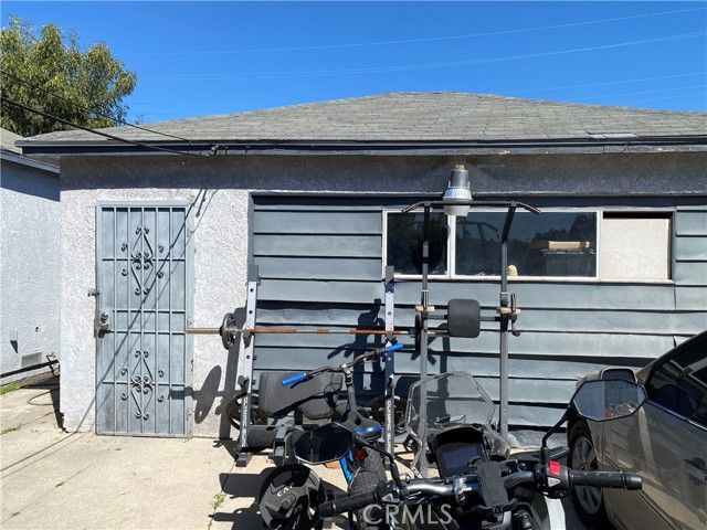 3165 Oakwood Avenue, Lynwood, CA 90262