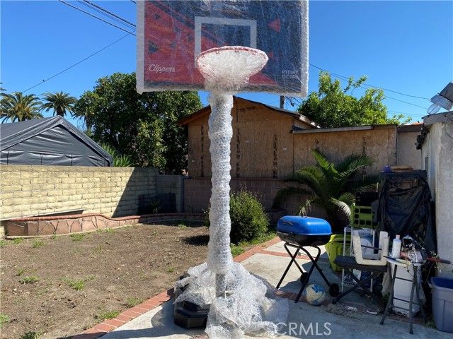 3165 Oakwood Avenue, Lynwood, CA 90262