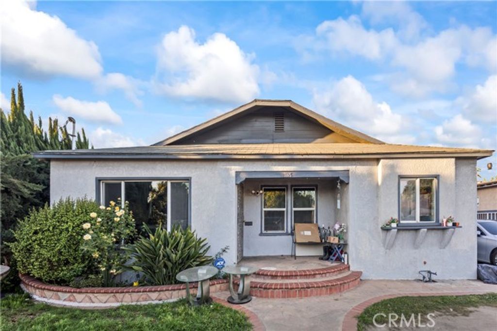 3165 Oakwood Avenue, Lynwood, CA 90262