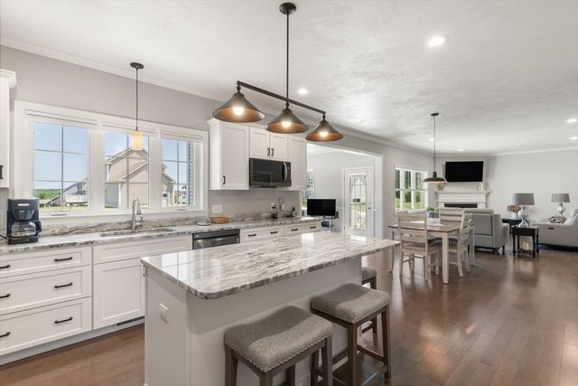 4 Meadow Lane, Blackstone, MA 01504
