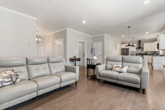 4 Meadow Lane, Blackstone, MA 01504