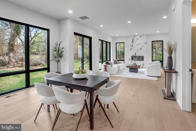 8313 SYRACUSE CIR, Vienna, VA 22180