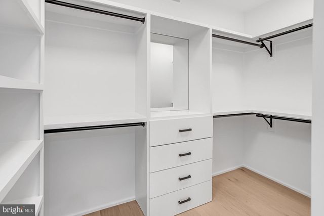 8313 SYRACUSE CIR, Vienna, VA 22180