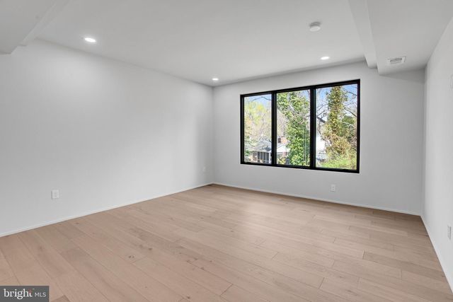 8313 SYRACUSE CIR, Vienna, VA 22180