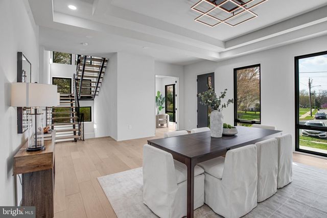 8313 SYRACUSE CIR, Vienna, VA 22180