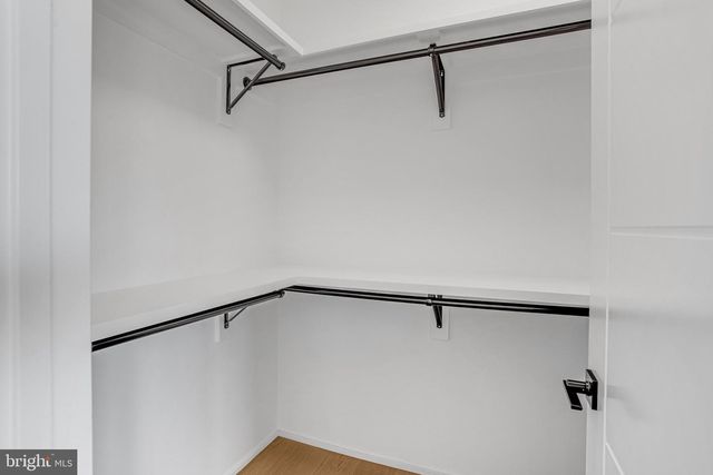 8313 SYRACUSE CIR, Vienna, VA 22180