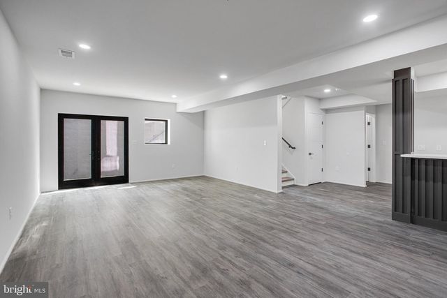 8313 SYRACUSE CIR, Vienna, VA 22180