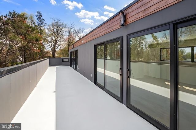 8313 SYRACUSE CIR, Vienna, VA 22180